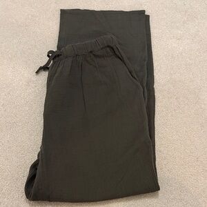 Aritzia sail pants size small